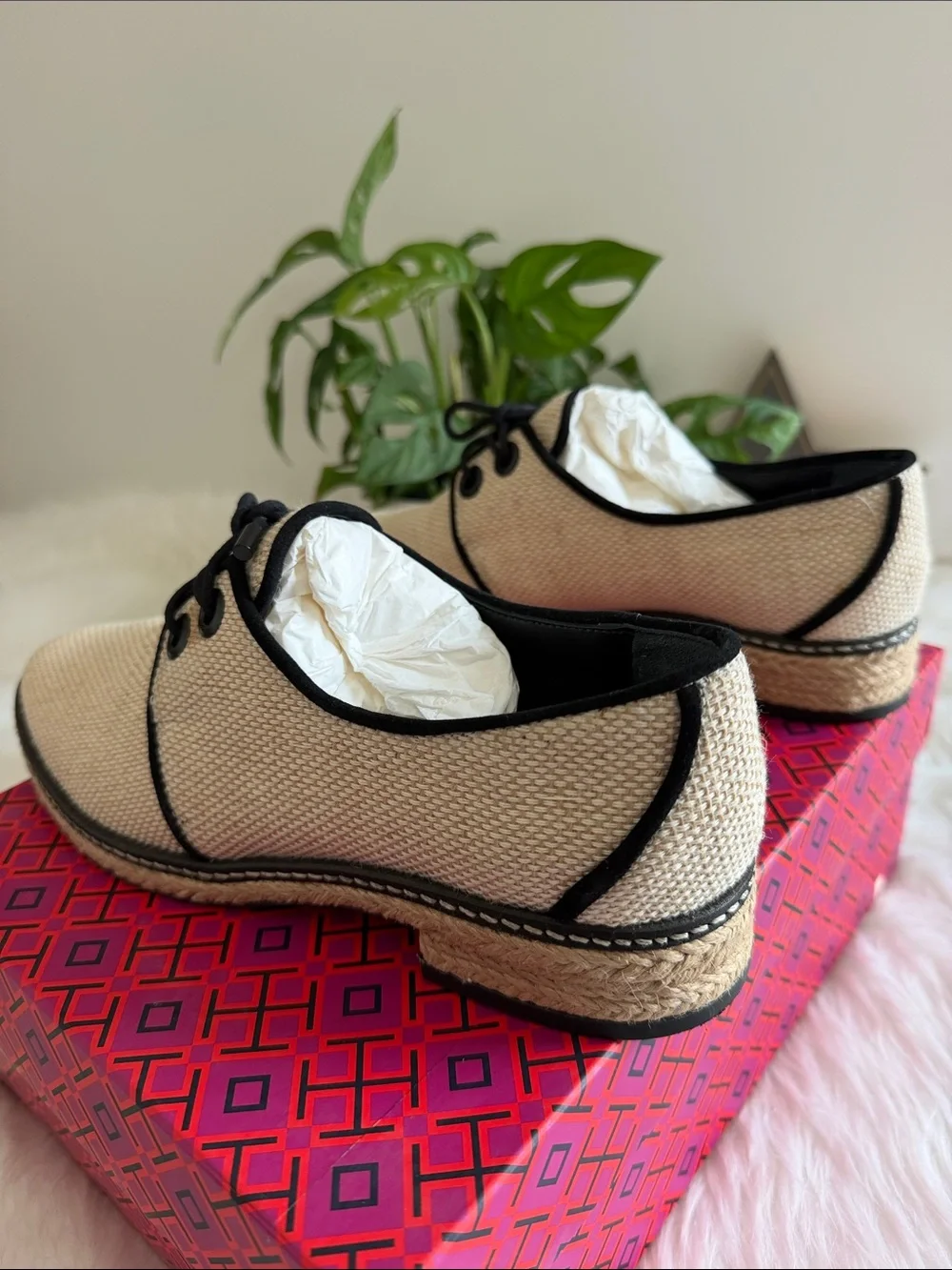 Tory Burch woven beige